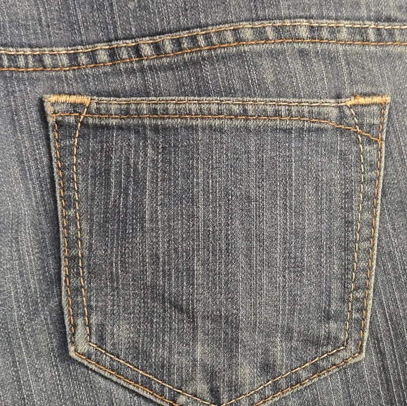 Old Navy Low Rise "The Diva" Denim 10L Blue Jeans - Picture 5 of 11